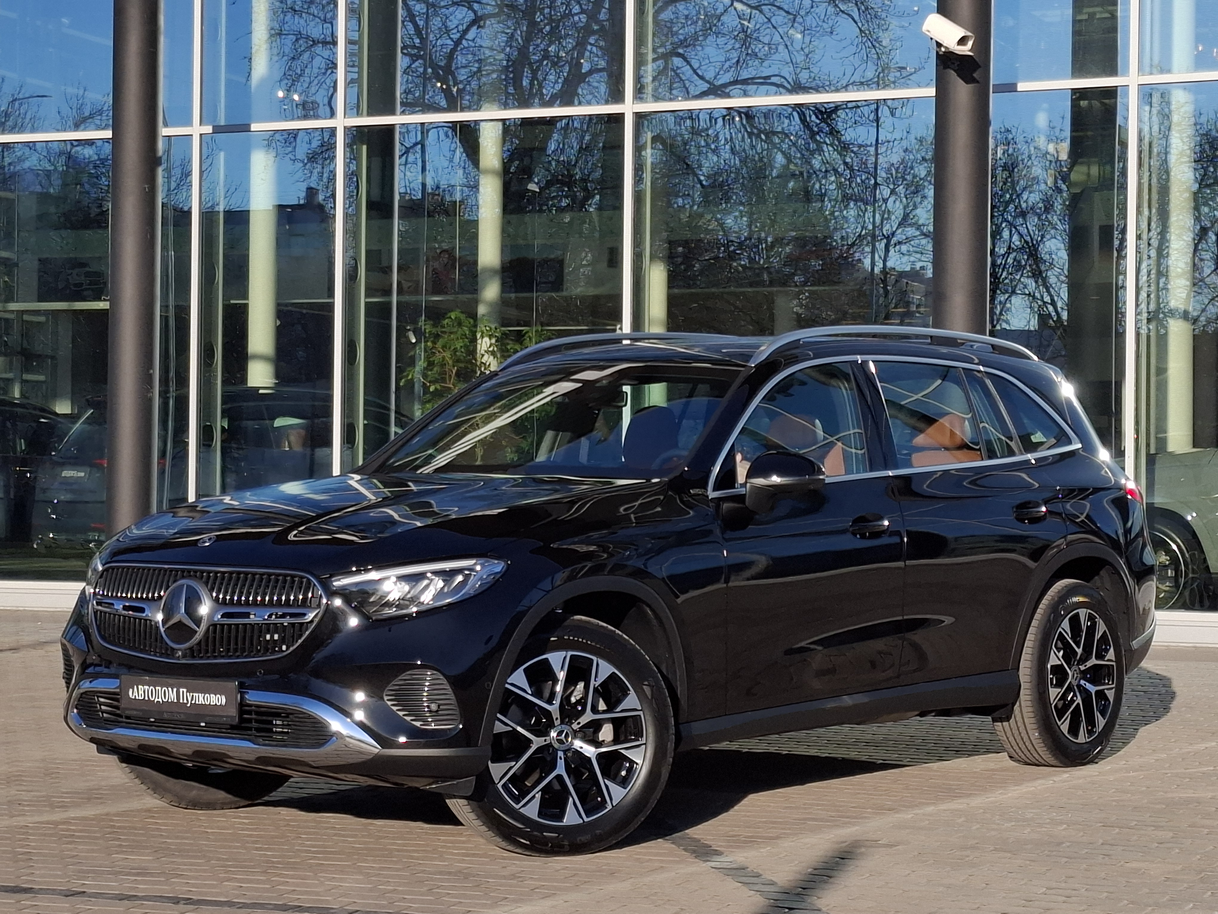 Автомобиль Mercedes-Benz GLC II поколение (X254) 2.0 AT 4Matic (204 л.с.) Base Чёрный 2025 