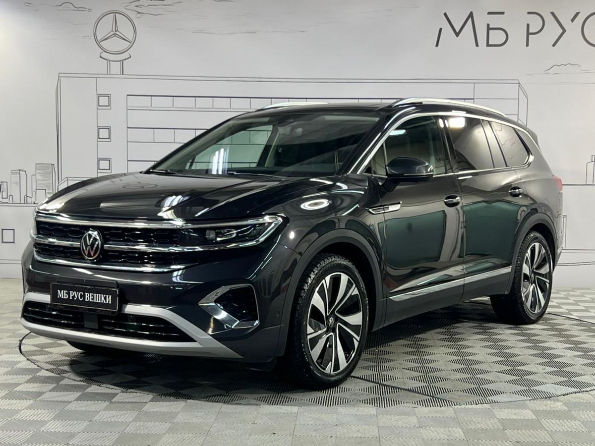 Автомобиль Volkswagen Talagon I поколение 2.0 AMT 4WD (220 л.с.) Deluxe Edition Pro Чёрный 2023 с пробегом 44 300 км