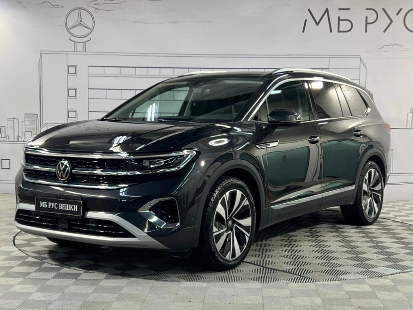 Автомобиль Volkswagen Talagon I поколение 2.0 AMT 4WD (220 л.с.) Deluxe Edition Pro Чёрный 2023 с пробегом 44 300 км