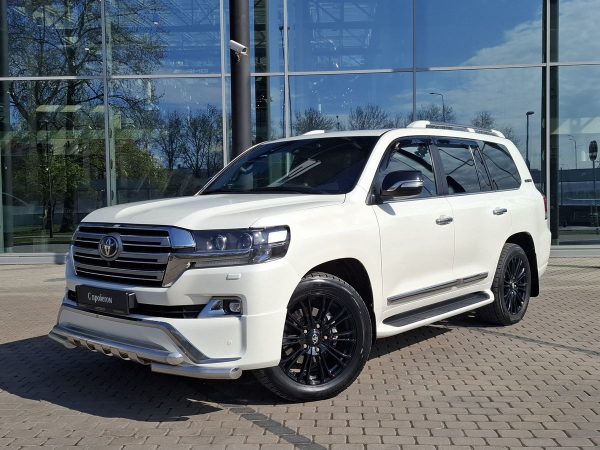 Автомобиль Toyota Land Cruiser IX (J200) [2-й рестайлинг] AT35 4.5d AT 4WD (249 л.с.) Arctic Trucks Белый 2017 с пробегом 115 194 км