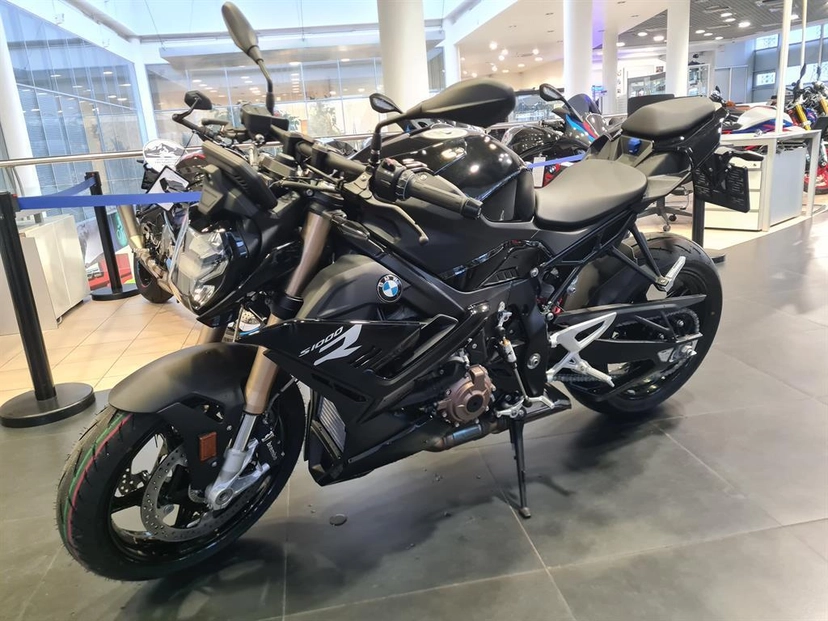 Мотоцикл BMW Motorrad S 1000 R III поколение S 1000 R Base Чёрный 2022