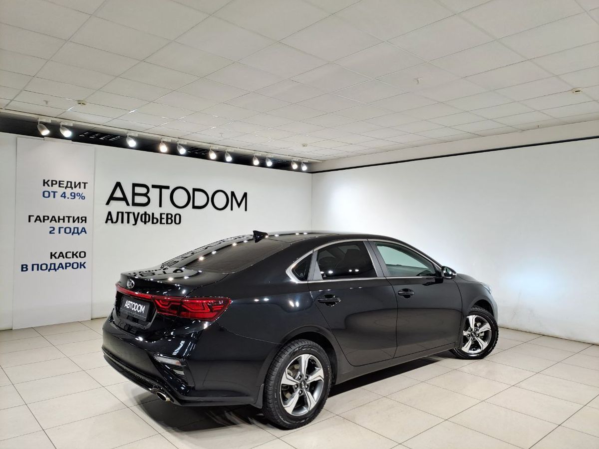 Автомобиль Kia Cerato IV поколение 1.6 AT (128 л.с.) Luxe Чёрный 2021 с пробегом 78 700 км