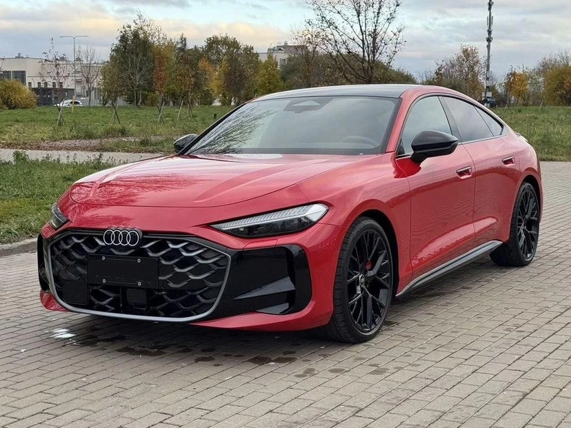 Автомобиль Audi A5 III поколение (B10) 2.0 AMT 4WD (204 л.с.) Base Красный 2025