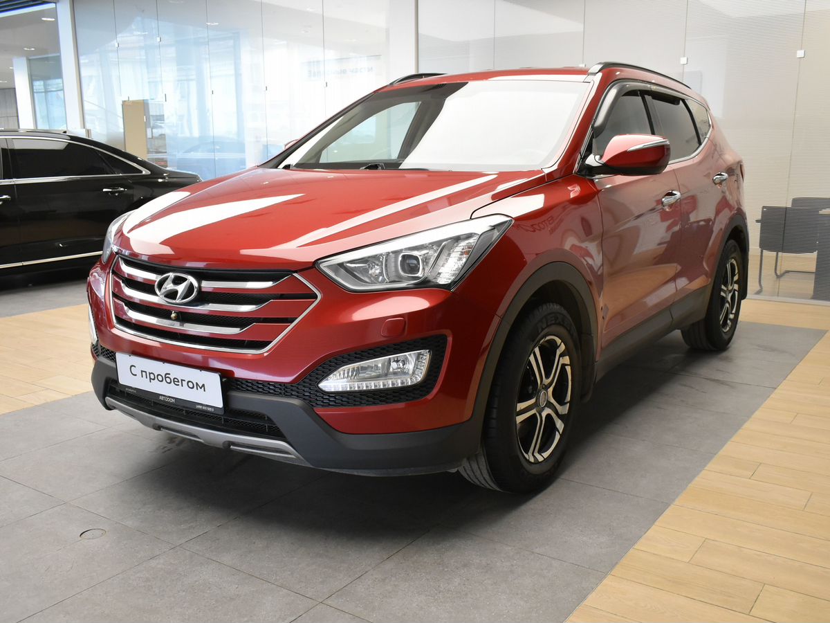 Автомобиль Hyundai Santa Fe III поколение (DM) 2.4 AT 4WD (175 л.с.) Dynamic Красный 2013 с пробегом 134 000 км