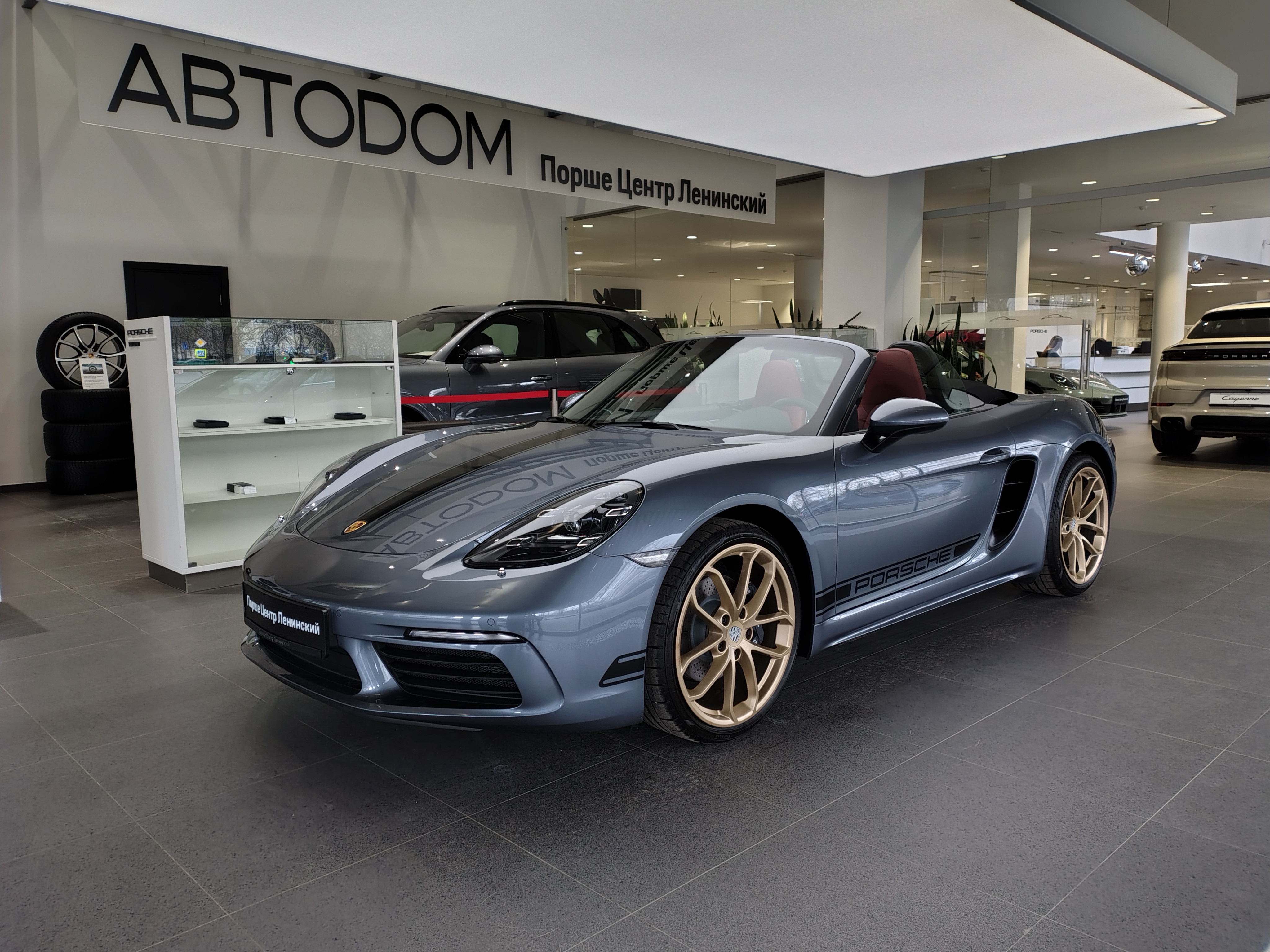 Автомобиль Porsche Boxster IV поколение (982) 2.0 MT (300 л.с.) Style Edition Серый 2025 